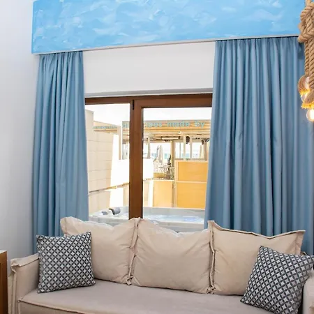 Hotel Yianna Caravel 