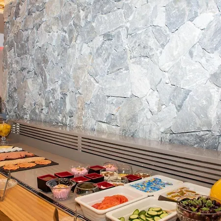 Hotel Yianna Caravel 
