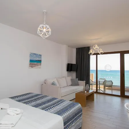 Hotel Yianna Caravel 