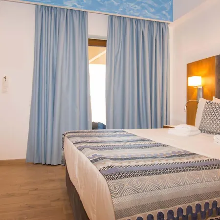 Hotel Yianna Caravel 